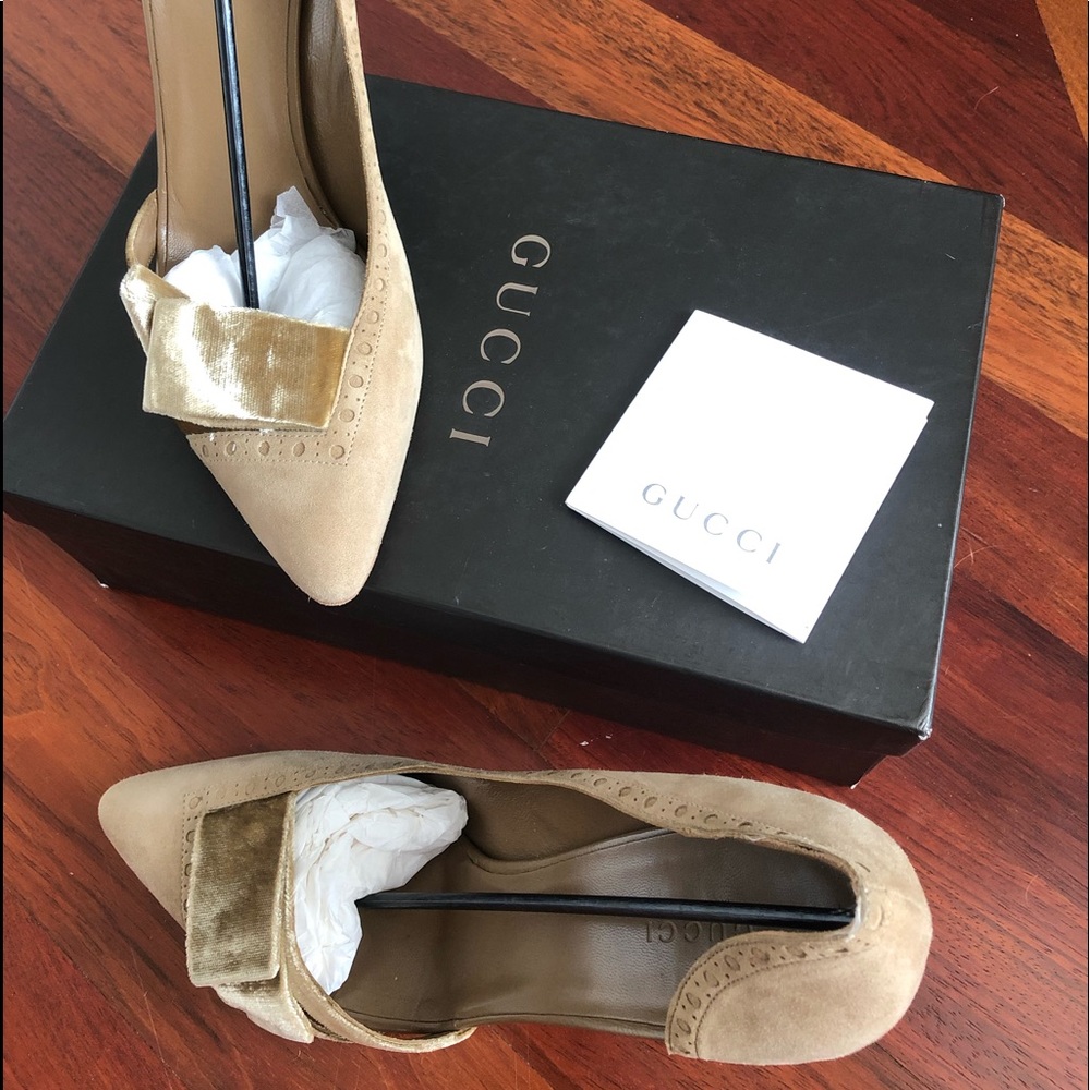 gucci tan velvet heels